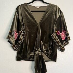 Lovestitch Olive Green Boho Top w/Embroidered Kimono Sleeves. Sz S.